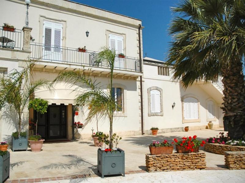 Charme Hotel Villa Principe Fitalia Fanusa Eksteriør billede